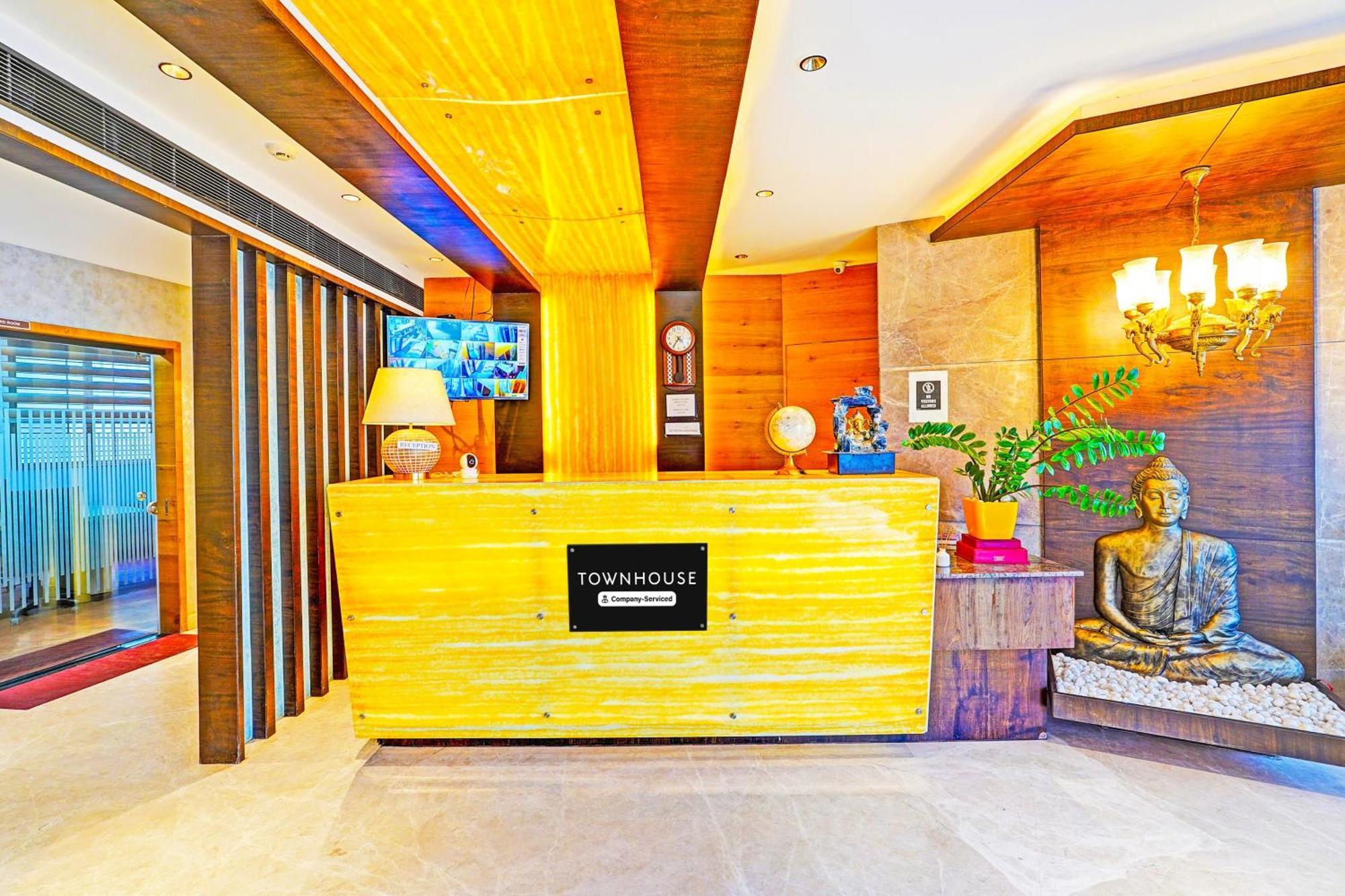 Hotel Super Townhouse Indiranagar Bangalore Exterior foto